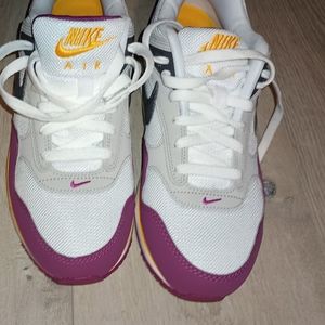 Nike Air Max correlate